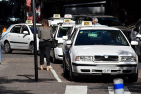 Detalle de una parada de taxis en Santa Cruz de Tenerife.