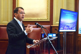 Imagen de la intervención del alcalde en la presentación del proceso de actualización del Plan Estratégico