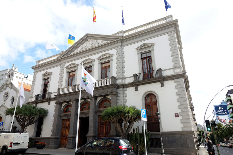 Santa Cruz pide al Gobierno de Canarias y al Cabildo una reunión urgente con los municipios de Tenerife  