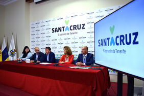 Un momento de la presentación de las iniciativas comerciales previstas hasta el domingo en Santa Cruz