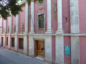 Detalle del exterior del Museo Municipal de Bellas Artes de Santa Cruz.
