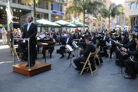 La Banda Sinfónica de Tenerife, durante uno de sus conciertos en la plaza de Candelaria.