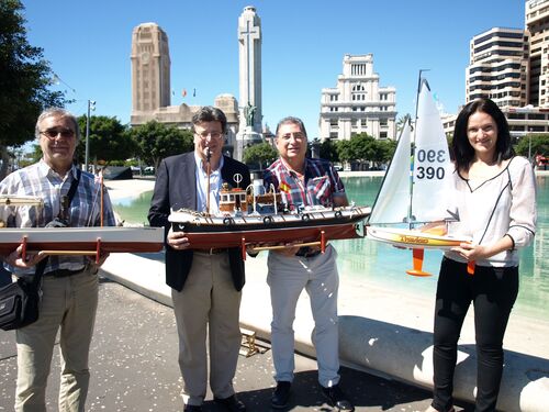 Ayuntamiento de Santa Cruz de Tenerife: El lago de la plaza de España  albergará una exhibición de modelismo naval el domingo