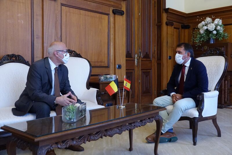 Santa Cruz recibe la visita oficial de Patrizio Ventura, nuevo cónsul de Bélgica en Canarias