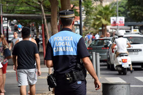 El Gobierno de Canarias condecora mañana a 11 integrantes de la Policía Local capitalina