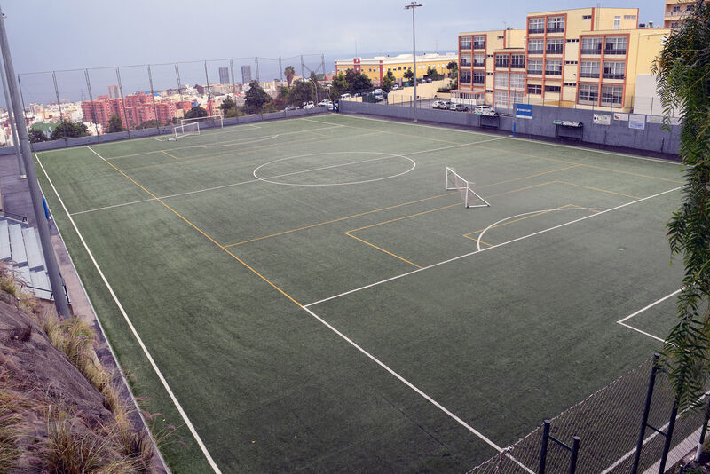 El Ayuntamiento realiza diversas mejoras en el campo de fútbol de San Joaquín