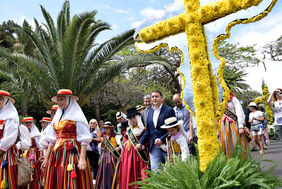 Los santacruceros vuelven a citarse mañana con una de sus tradiciones fundamentales, las cruces de flores