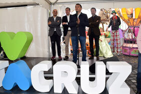 El alcalde, junto a los presidentes del Gobierno de Canarias y el Cabildo de tenerife, en la apertura del Plenilunio de primavera