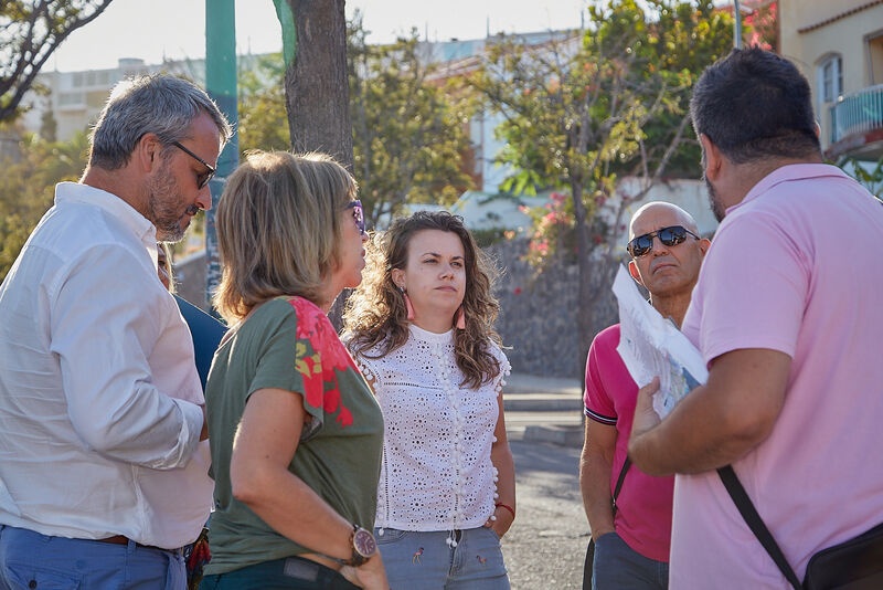 El Ayuntamiento de Santa Cruz se reúne con los vecinos y vecinas de Acorán para escuchar sus demandas