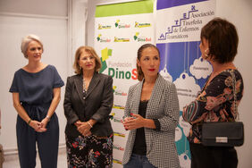 La alcaldesa de Santa Cruz de Tenerife acude a la apertura de una nueva sede  de ASTER en la capital