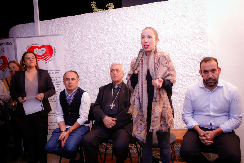 Patricia Hernández preside la inauguración del Centro de Día de Mayores de Los Gladiolos