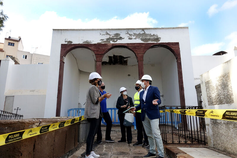 El Ayuntamiento inicia la rehabilitación del cementerio de San Rafael y San Roque
