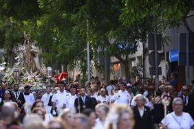 Los chicharreros y chicharreras se vuelcan otro año más con la Virgen del Carmen