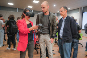 Foto de la alcaldesa Patricia Hernández en la inauguración de la primera Sala de Realidad Aumentada y Virtual (AVR) en España.