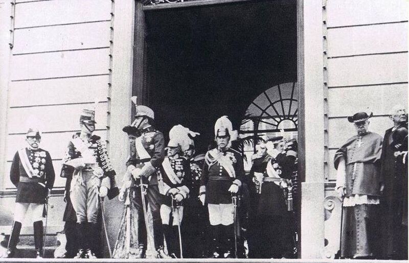 Alfonso XIII, en la sede de Capitanía General