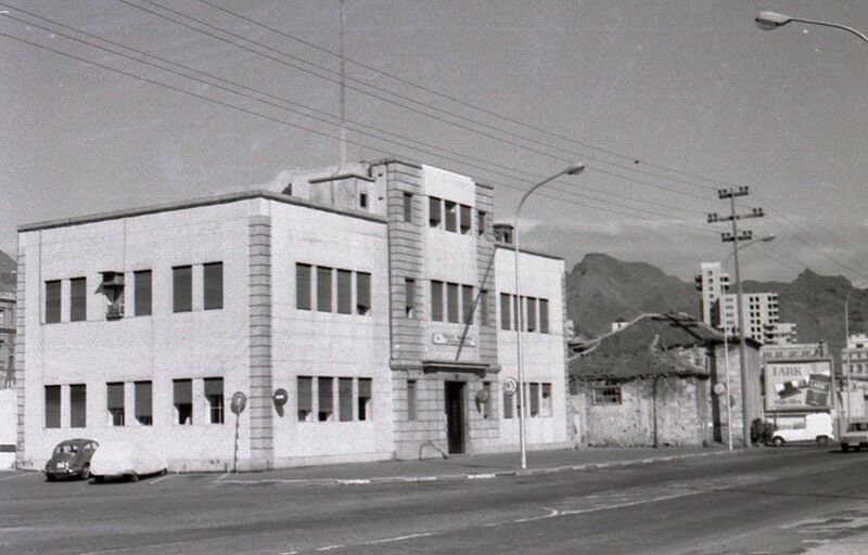 Imagen de la antigua sede de la Escuela de Náutica en la avenida Marítima