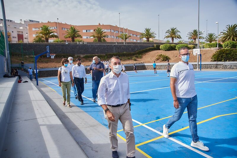 El Ayuntamiento pone en servicio la cancha polideportiva de La Gallega tras rehabilitarla