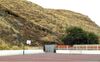 Aspecto parcial de la cancha polideportiva de Valleseco, con la ladera al fondo