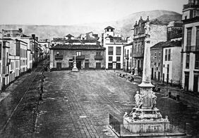Panorámica de la plaza de la Candelaria hacia 1860