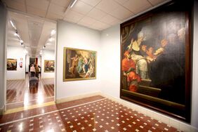 Detalle de dos pinturas religiosas que forman parte de la colección del Museo Municipal de Bellas Artes