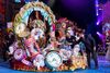El alcalde entrega el cetro a la Reina Infantil del Carnaval 2019