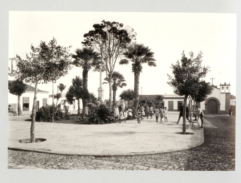 Imagen de la plaza de San Telmo hacia 1930