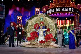 Consuelo Pérez se corona como Reina de las Mayores del Carnaval de Santa Cruz de Tenerife 