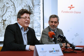 José Carlos Acha y José Manuel Fernández-Sabugo, durante la presentación de la Bienal de Artes Plásticas.